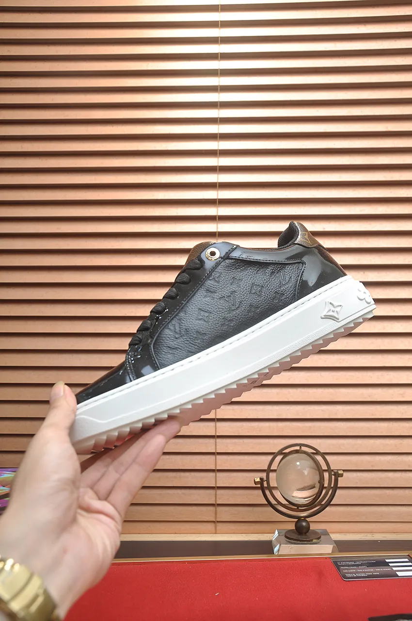 Men's shoes 💰540💶[LOUIS VUITTON] Original order price (water-dyed cowhide lining) new model 🍀LV Louis Vuitton * - top version of LV classic trendy shoes! Made of imported original cowhide, water-dyed cowhide lining, and original wear-resistant rubber outsole! High quality products! Code number 38-45 (45 is custom-made and cannot be returned or exchanged)